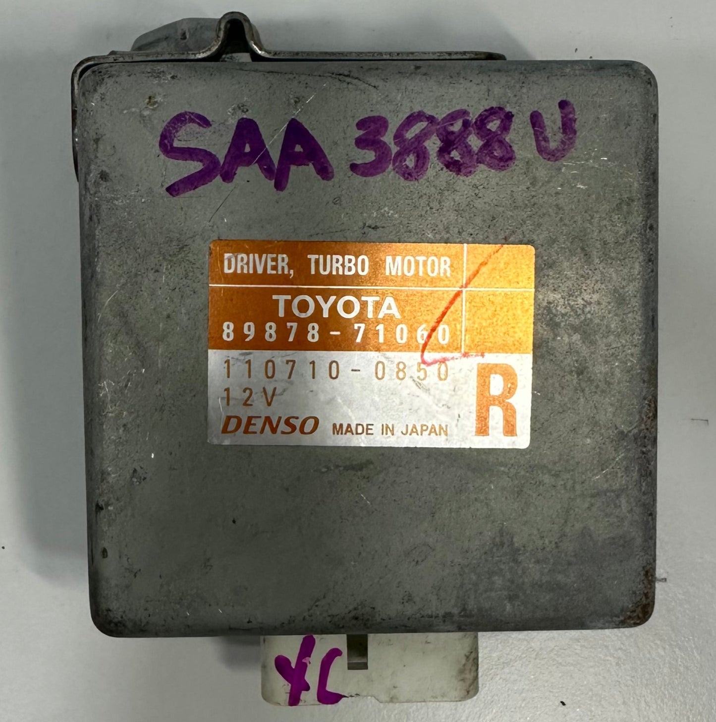 TOYOTA HILUX TURBO MOTOR ECU (89878-71060)