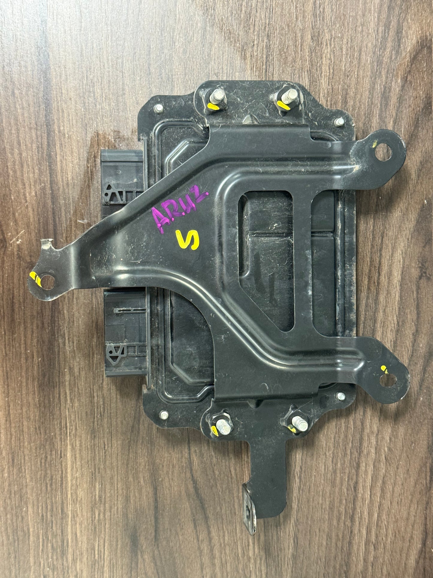 PERODUA ARUZ FUEL INJECTION COMPUTER BOX ECU 89560-BY011