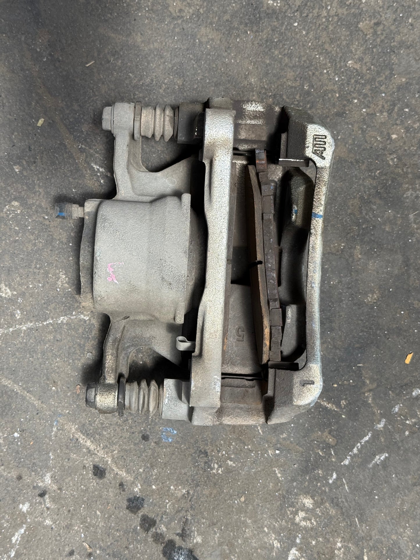 PERODUA ARUZ BRAKE CALIPER LH BC135(U)