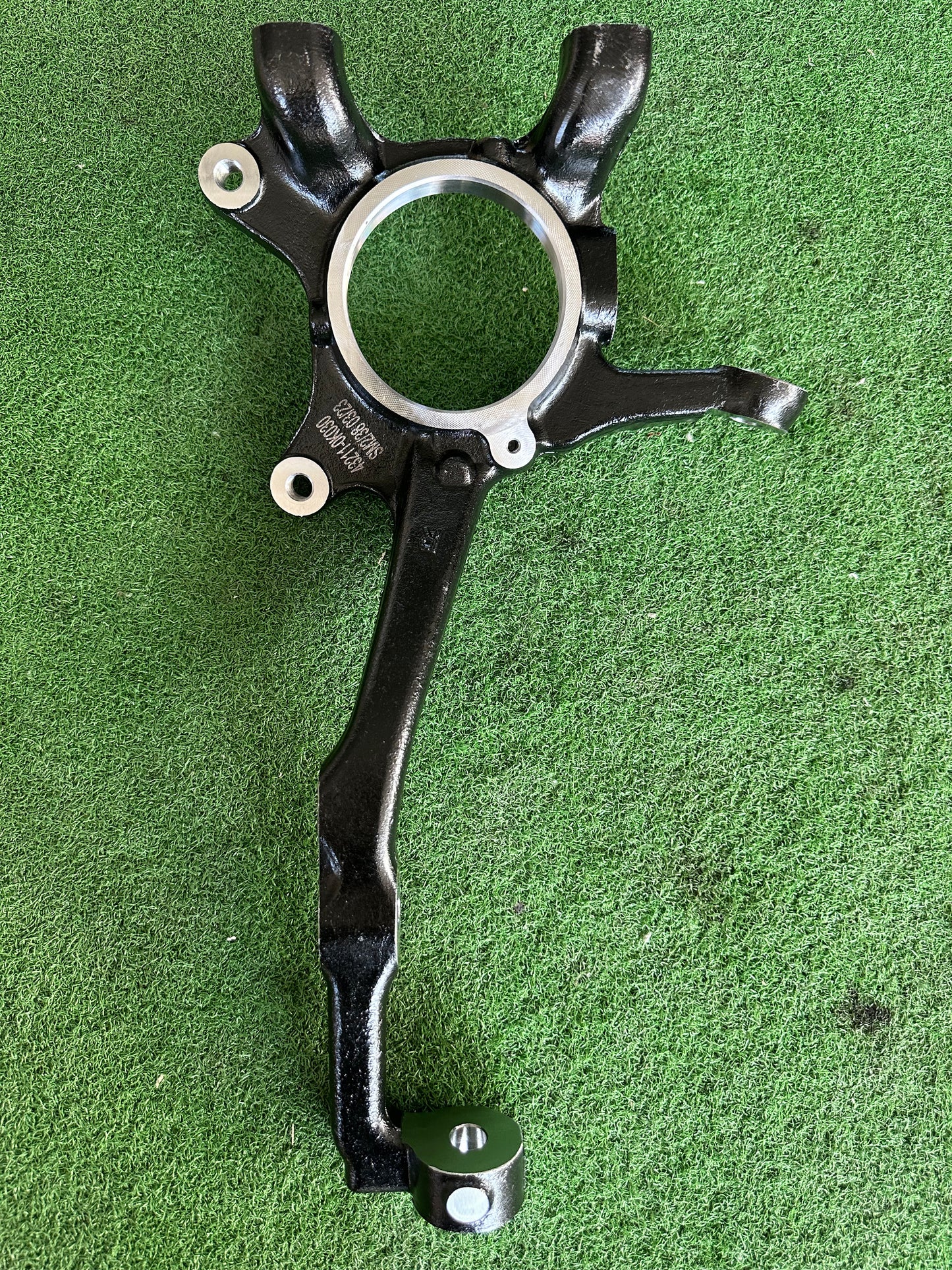 TOYOTA VIGO KUN25 D4D 4X4 KNUCKLE ARM RIGHT (43211-0K030)
