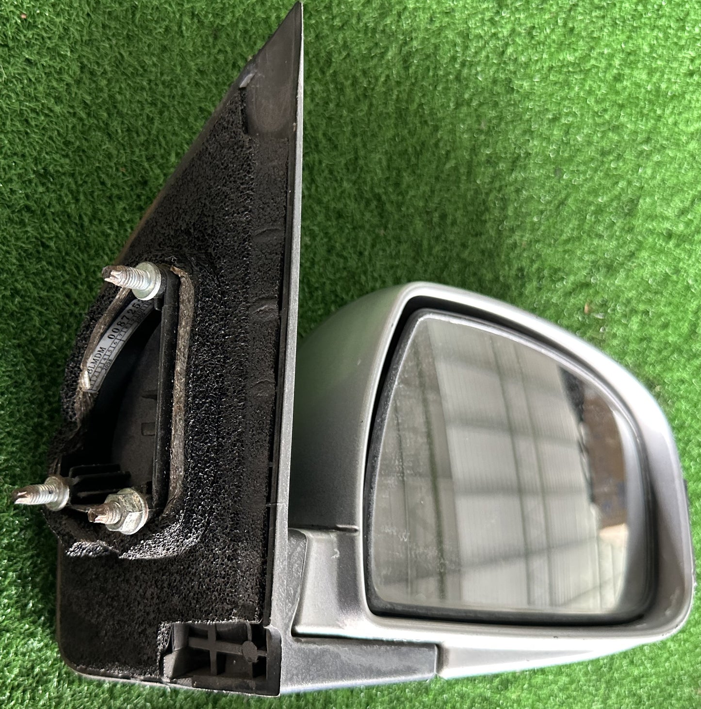 PROTON SAGA BLM SIDE MIRROR NO WIRE RH SILVER (PW844926-1)