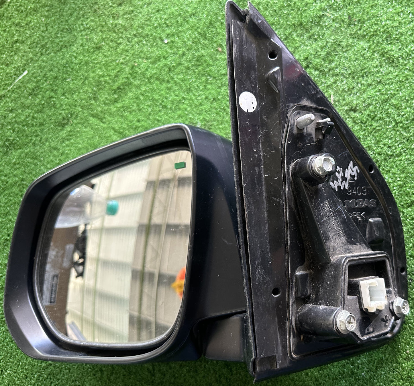 ISUZU DMAX VCROSS RT50 SIDE MIRROR 8WIRE LH CHROME (SM00031)