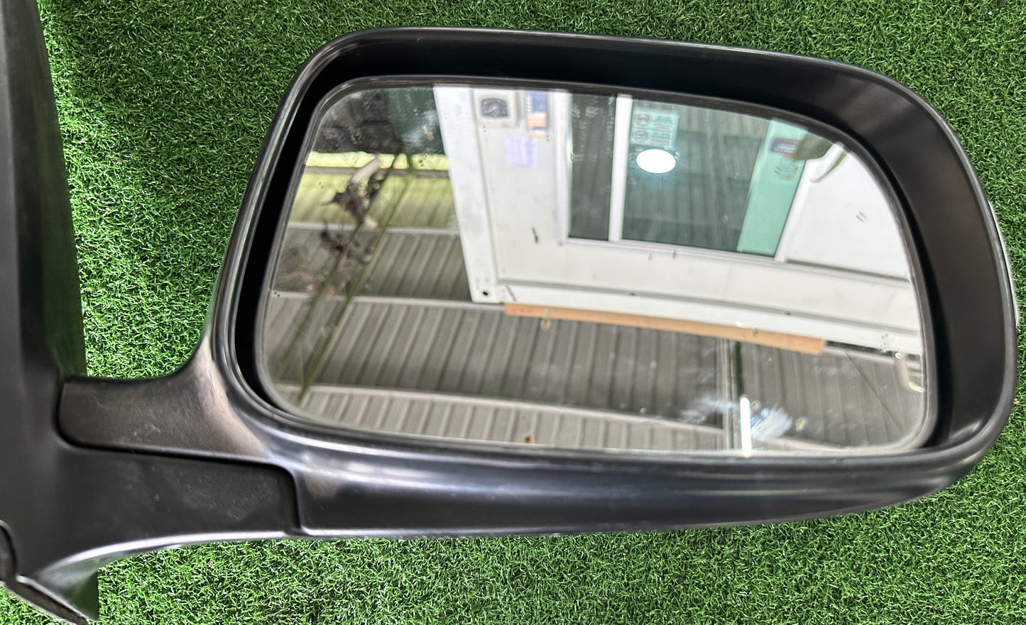 TOYOTA WISH SIDE MIRROR 7WIRE RH SILVER (SM00035)