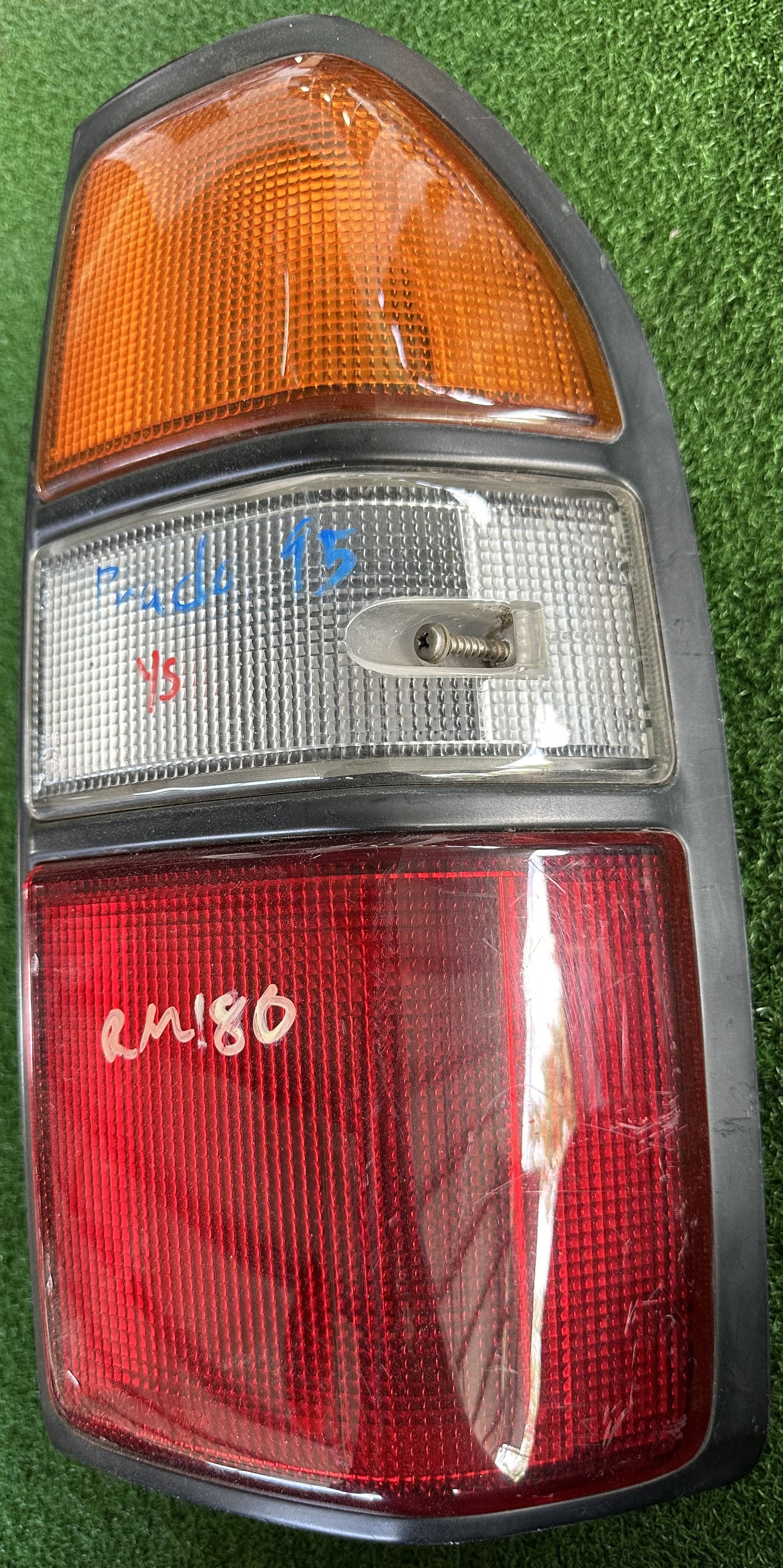 TOYOTA PRADO 95 TAIL LAMP RH (TL00038)