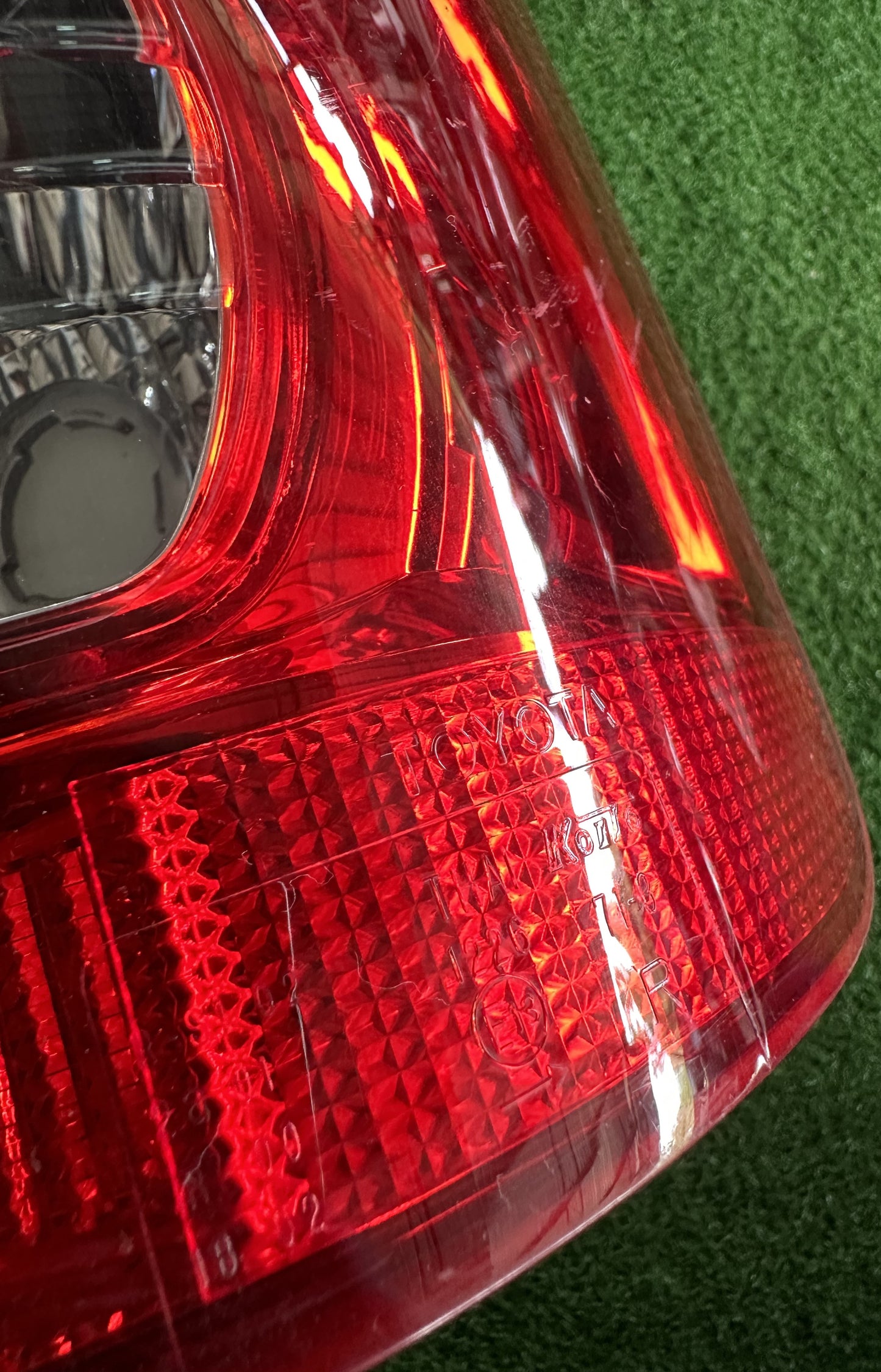 TOYOTA VIGO KUN25 TAIL LAMP RH TAIWAN (TL00042)
