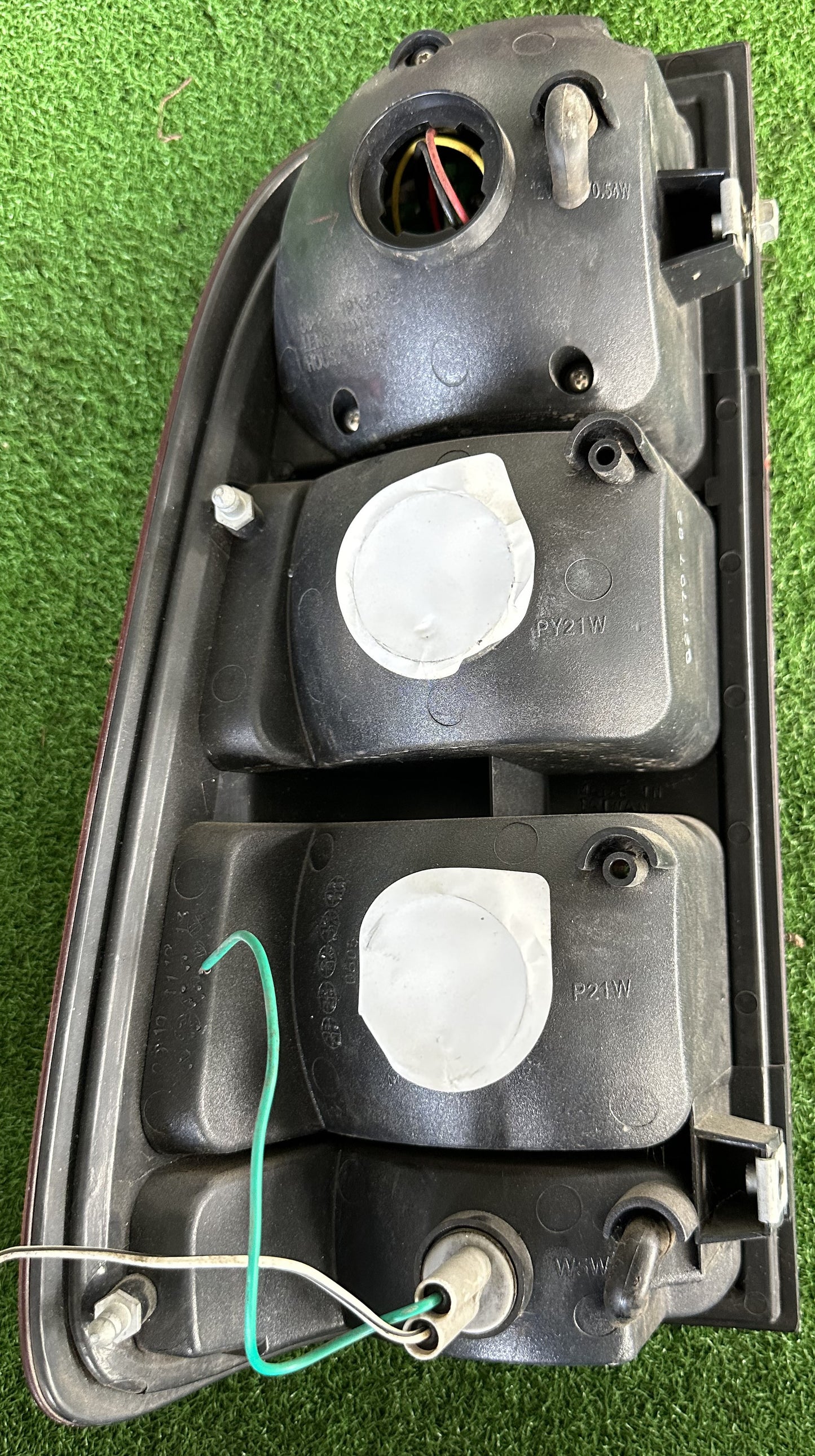 TOYOTA VIGO KUN25 TAIL LAMP RH (TL00040)