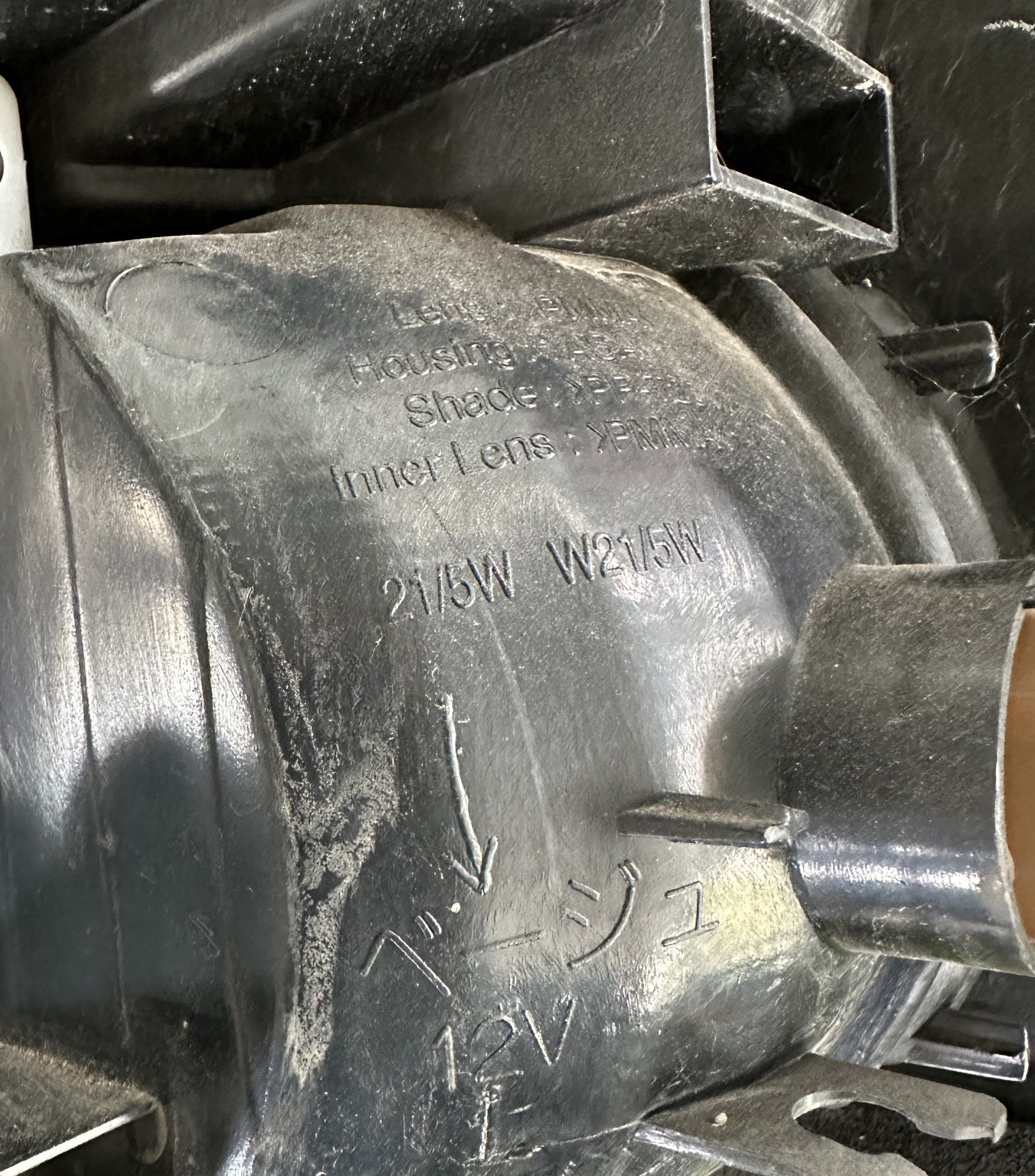 TOYOTA LAND CRUISER 100 OUTER TAIL LAMP LH (TL00052)