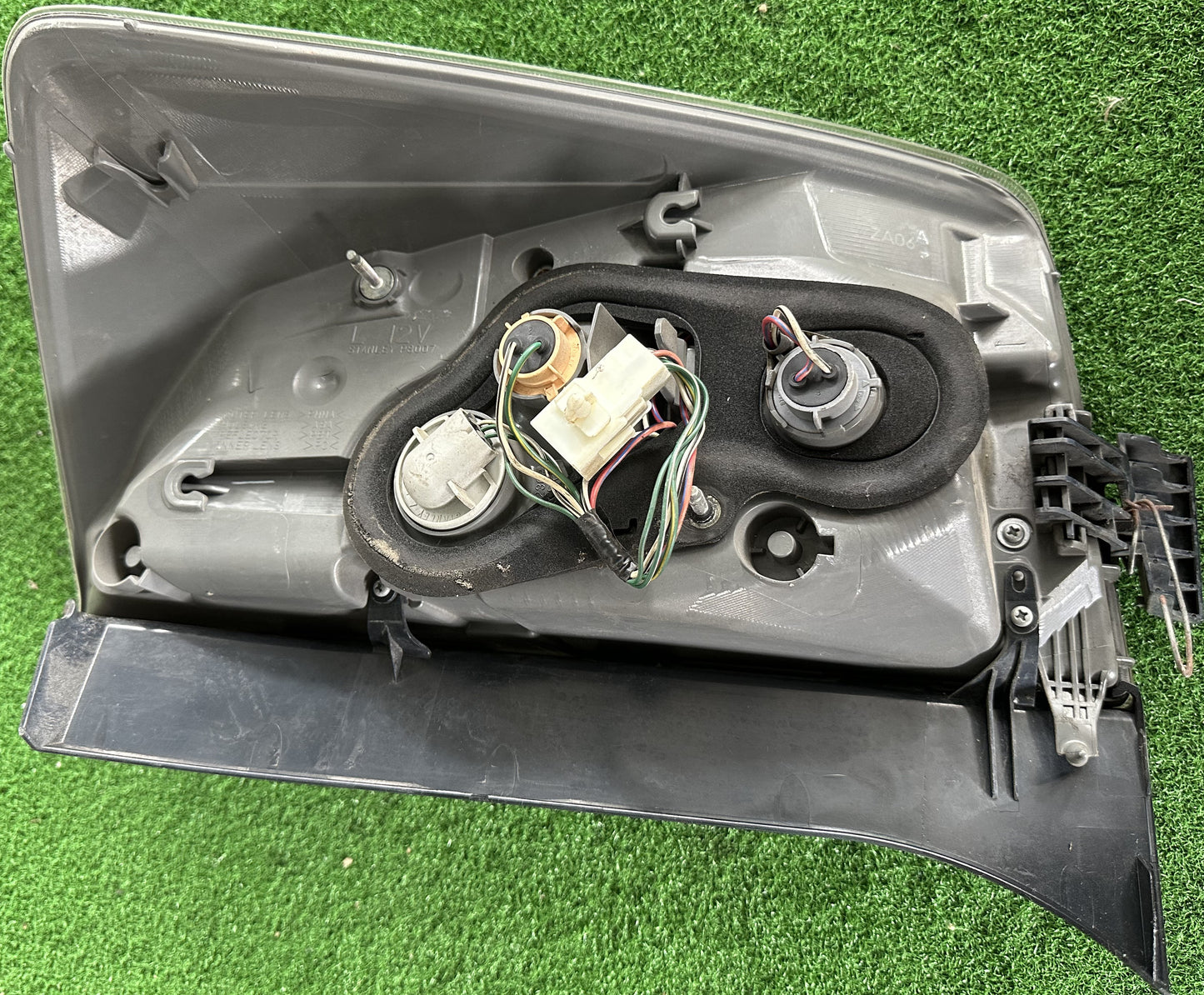 TOYOTA PRIUS TAIL LAMP LH (TL00039)