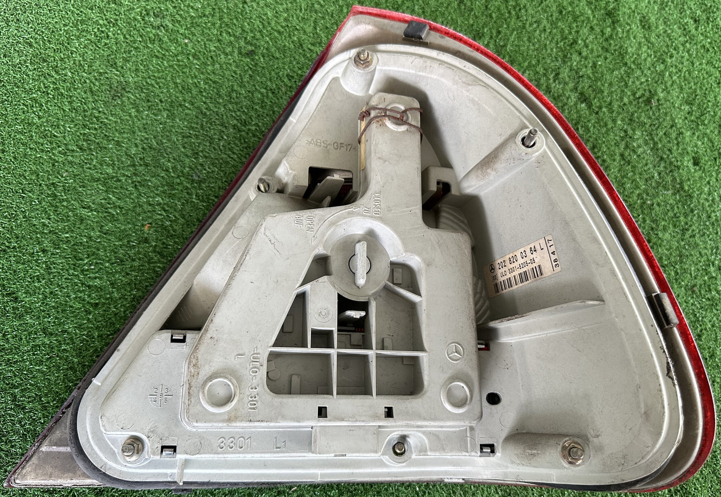 MERCEDES BENZ W202 TAIL LAMP LH (TL00096)