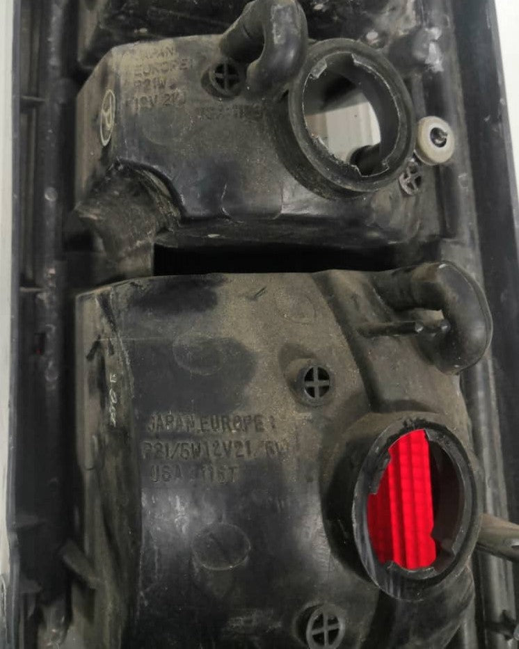 TOYOTA LAND CRUISER L80 TAIL LAMP CRUISER RH (TL00102)