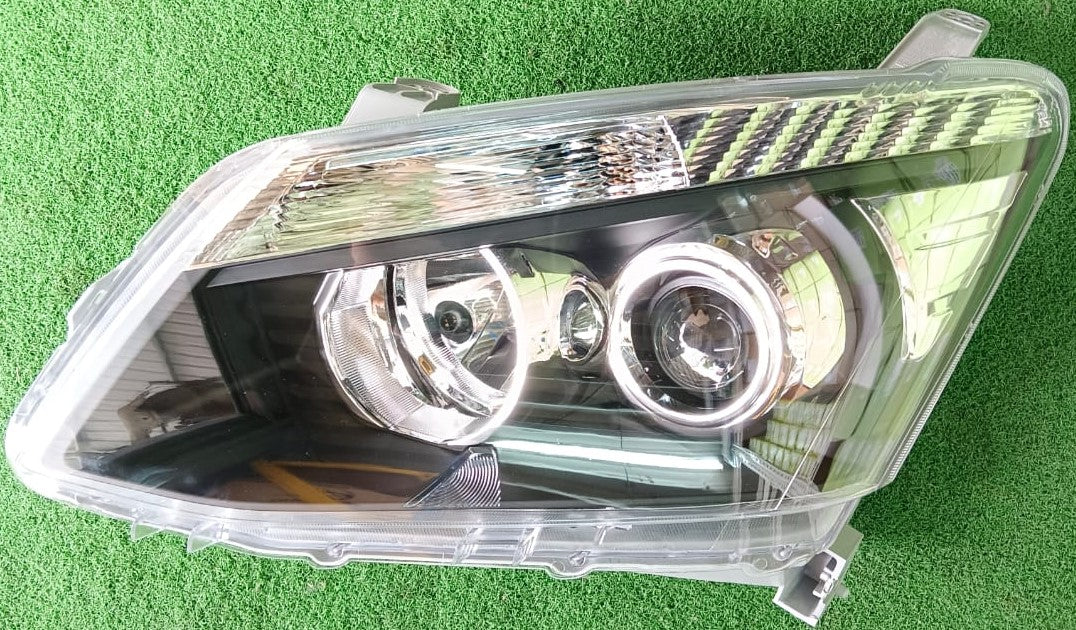 ISUZU DMAX VCROSS 2013 4DOOR HEAD LAMP PROJECTOR LEFT (ISK05E-4031A-LNND)