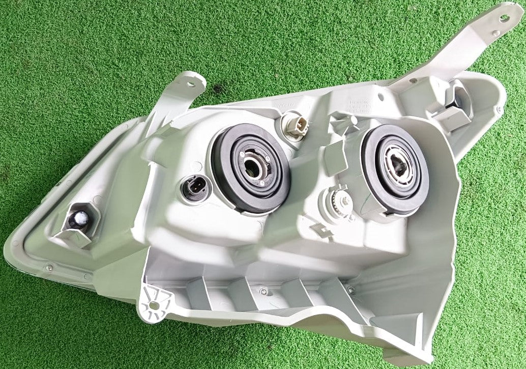 ISUZU DMAX VCROSS 2013 4DOOR HEAD LAMP PROJECTOR RIGHT (ISK05E-4031A-RNND)