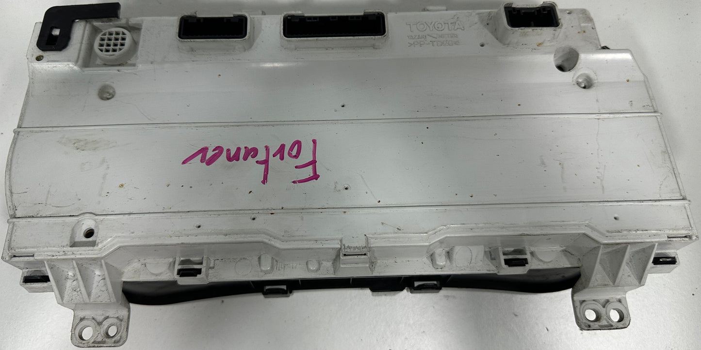 TOYOTA FORTUNER GUN156 METER AT (B) (M0006)