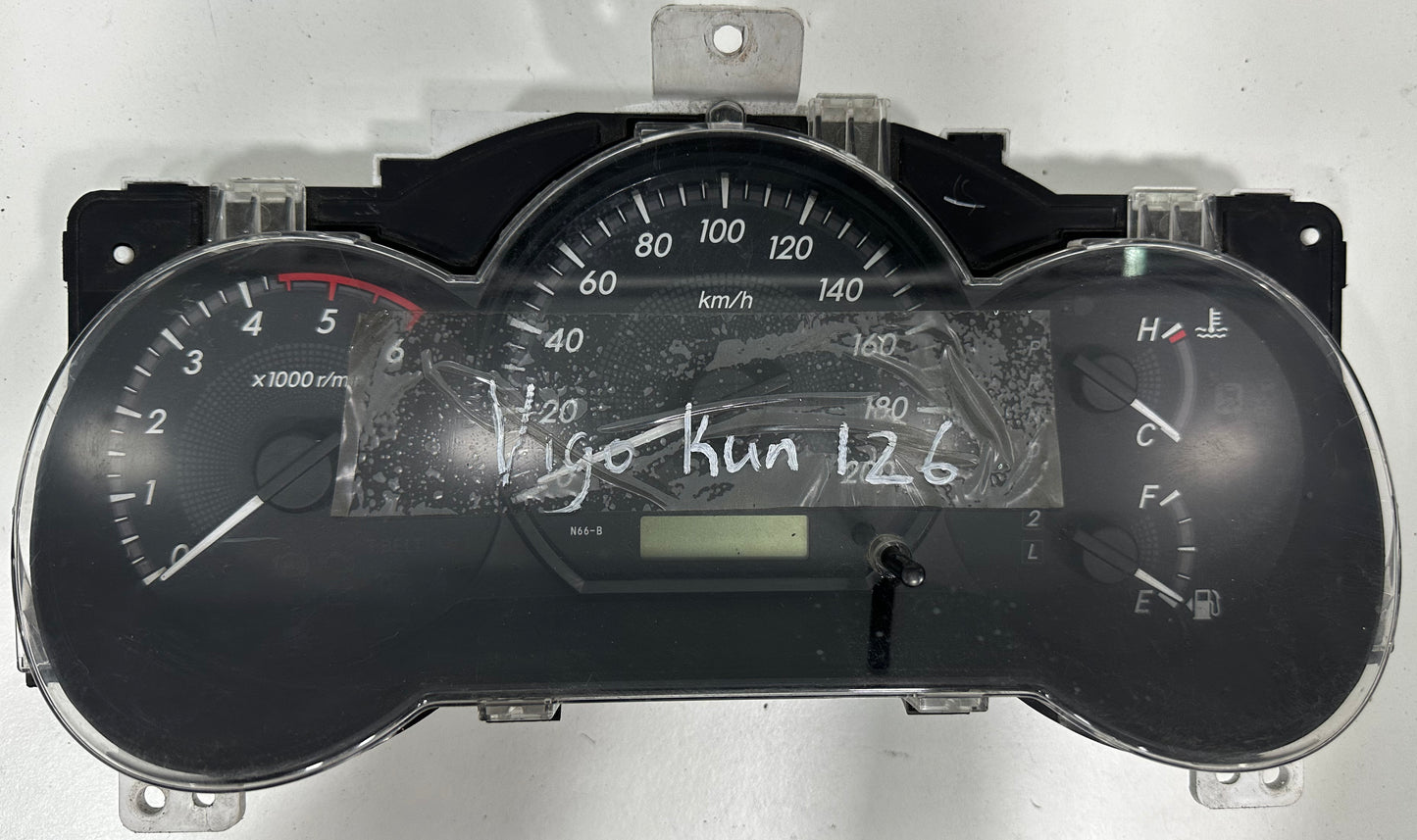 TOYOTA VIGO KUN26 METER AT M0008