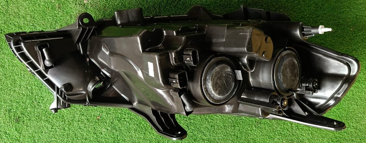 PROTON SAGA FLX 1.3 STD 2011 HEAD LAMP LH (PRB01B-4031A-LNNA)