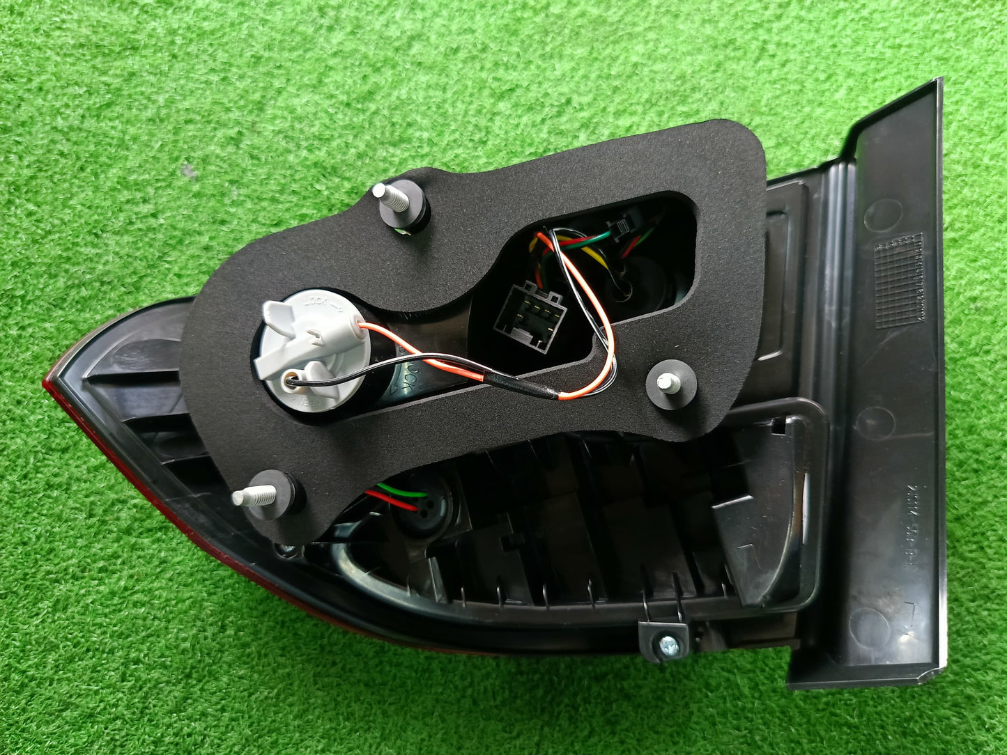 PROTON SAGA FLX TAIL LAMP LH (NEW) (PRB01B-4036A-LNNA)