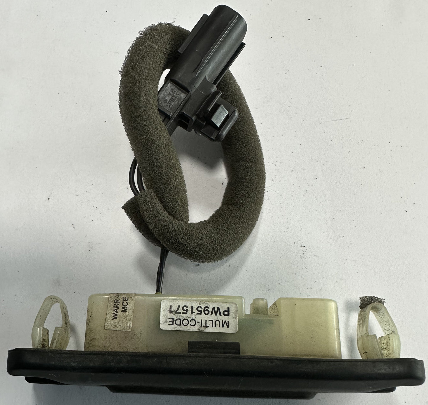 PROTON IRIZ REAR TAIL GATE BONNET HANDLE SWITCH (PW951571)