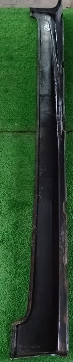 TOYOTA AVANZA SIDE SKIRT BLACK RH (PZ039-BZ002-1)