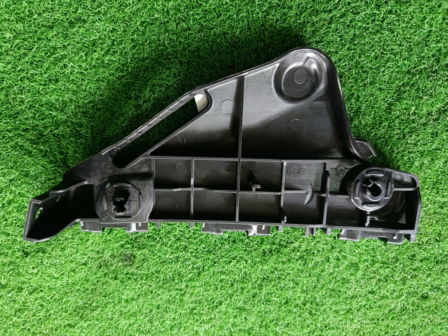 TOYOTA HILUX REVO (GUN125) 2015 2DOOR FRONT BUMPER BRACKET RH (TYN07L-1014B-RNNA)