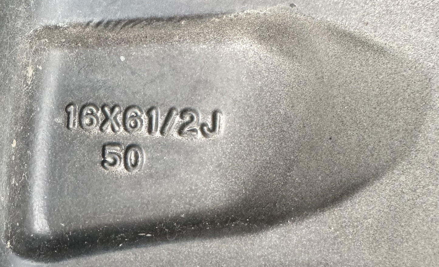 PERODUA BEZZA 5HOLE 16X6.5J RIM (RIM00030)