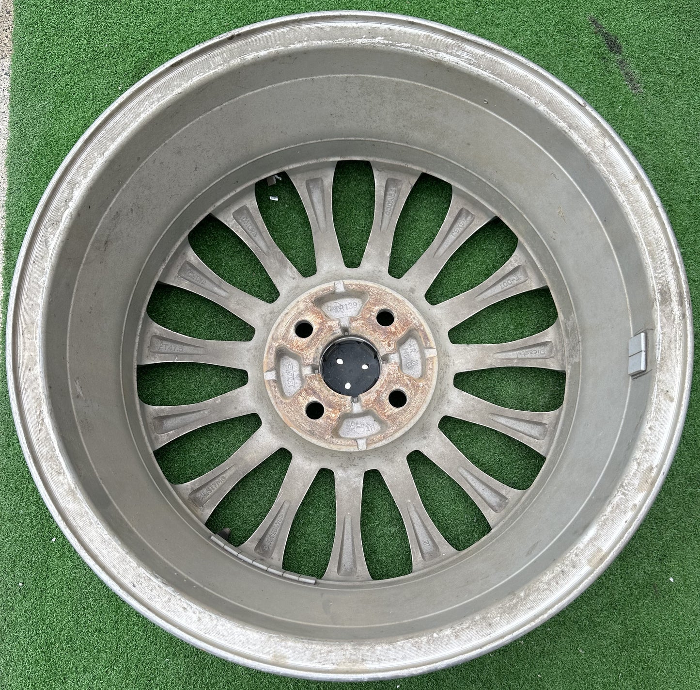 FORD FIESTA 4HOLE 16X6J RIM (RIM00063)