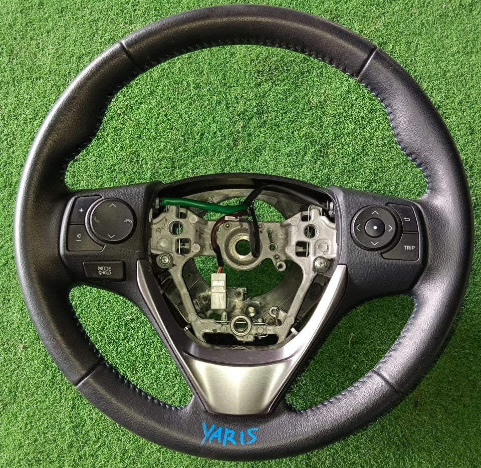 TOYOTA YARIS STEERING WHEEL (SW00074)