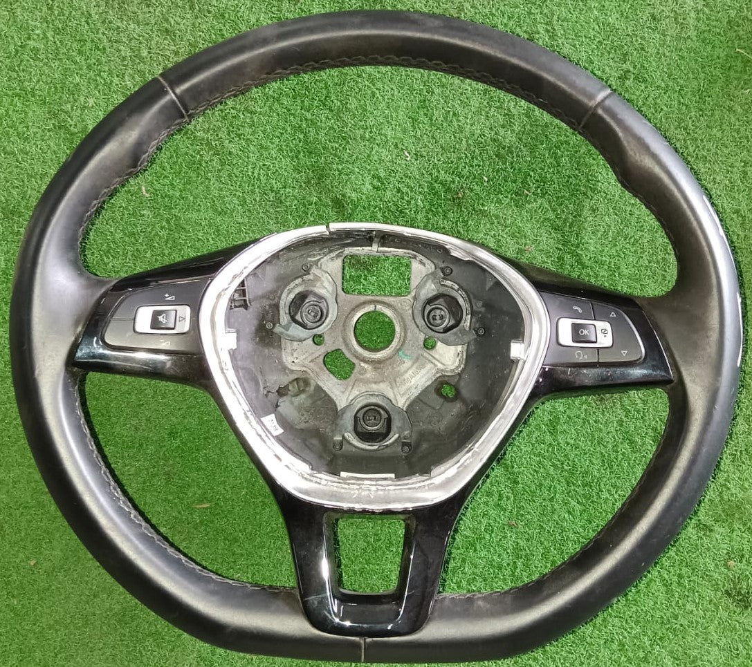 VOLKSWAGEN POLO STEERING WHEEL (SW00077)