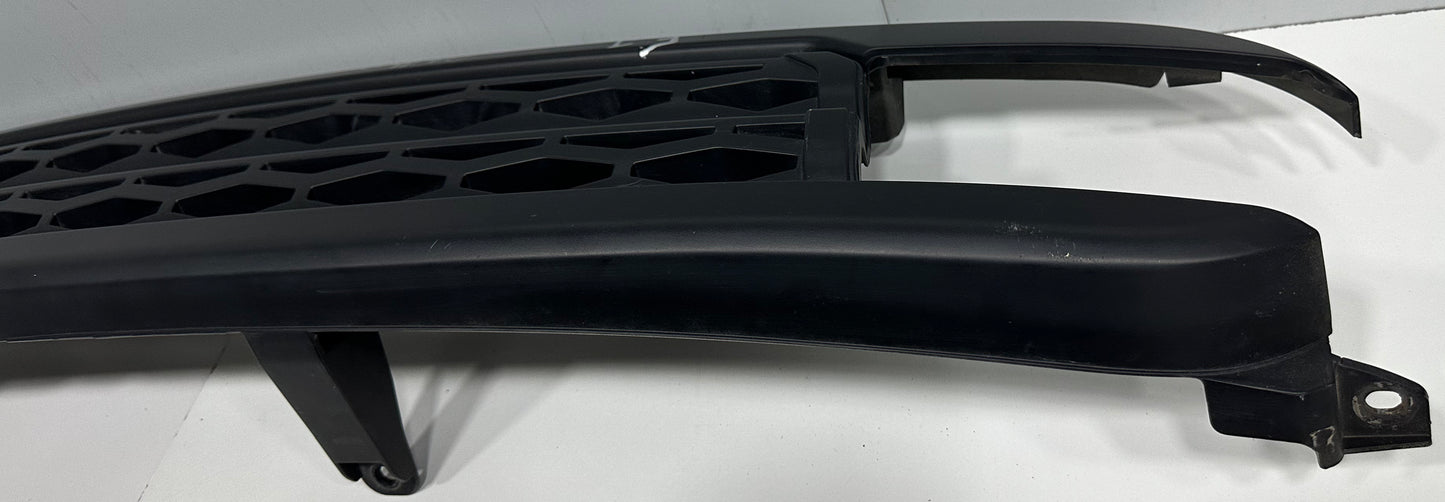 FJ GRILLE BLACK (T00014)