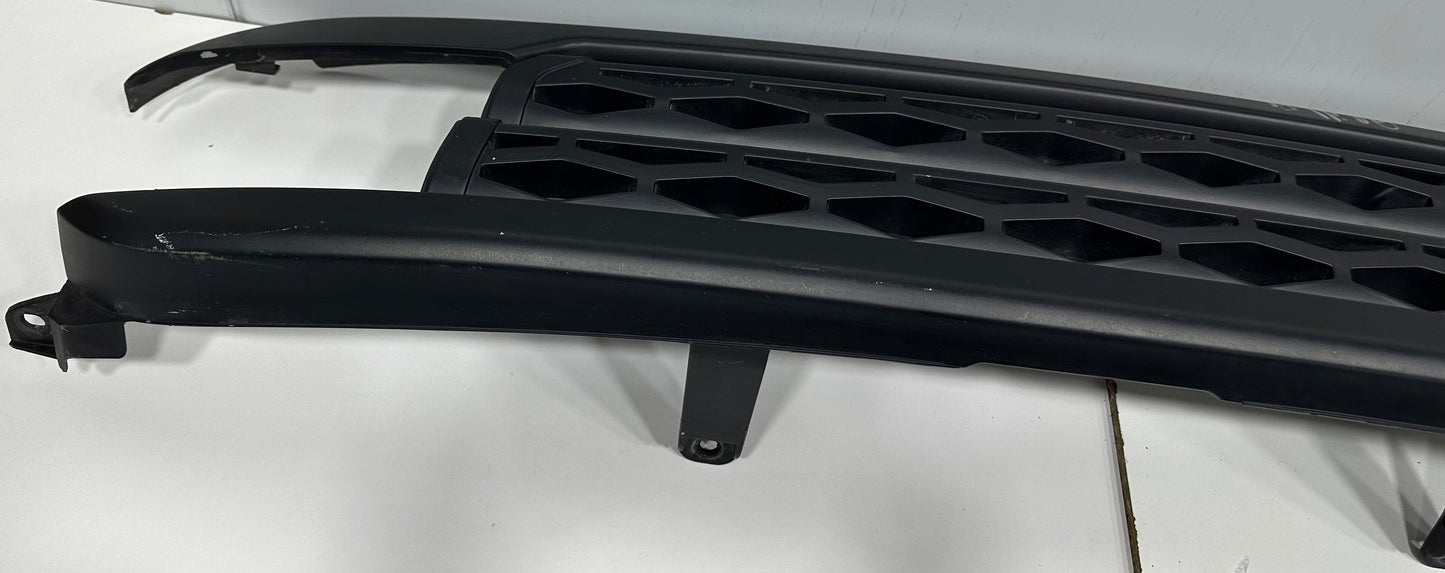 FJ GRILLE BLACK (T00014)