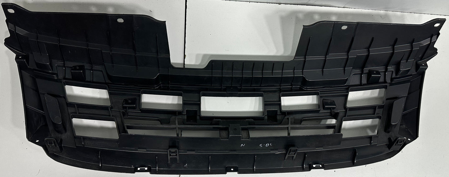 DMAX VCROSS RT50 3.0 2013 FRONT GRILLE BLACK (T00015)