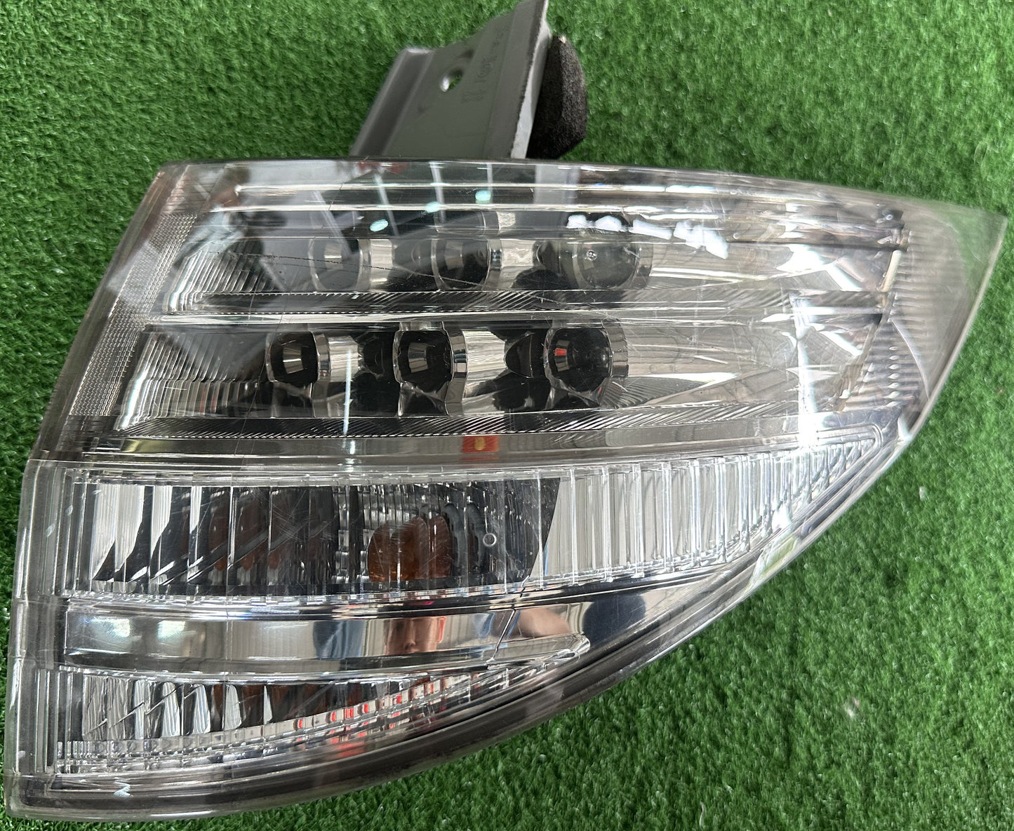 TOYOTA ESTIME OUTER TAIL LAMP (CLEAR) LH (TL00077)
