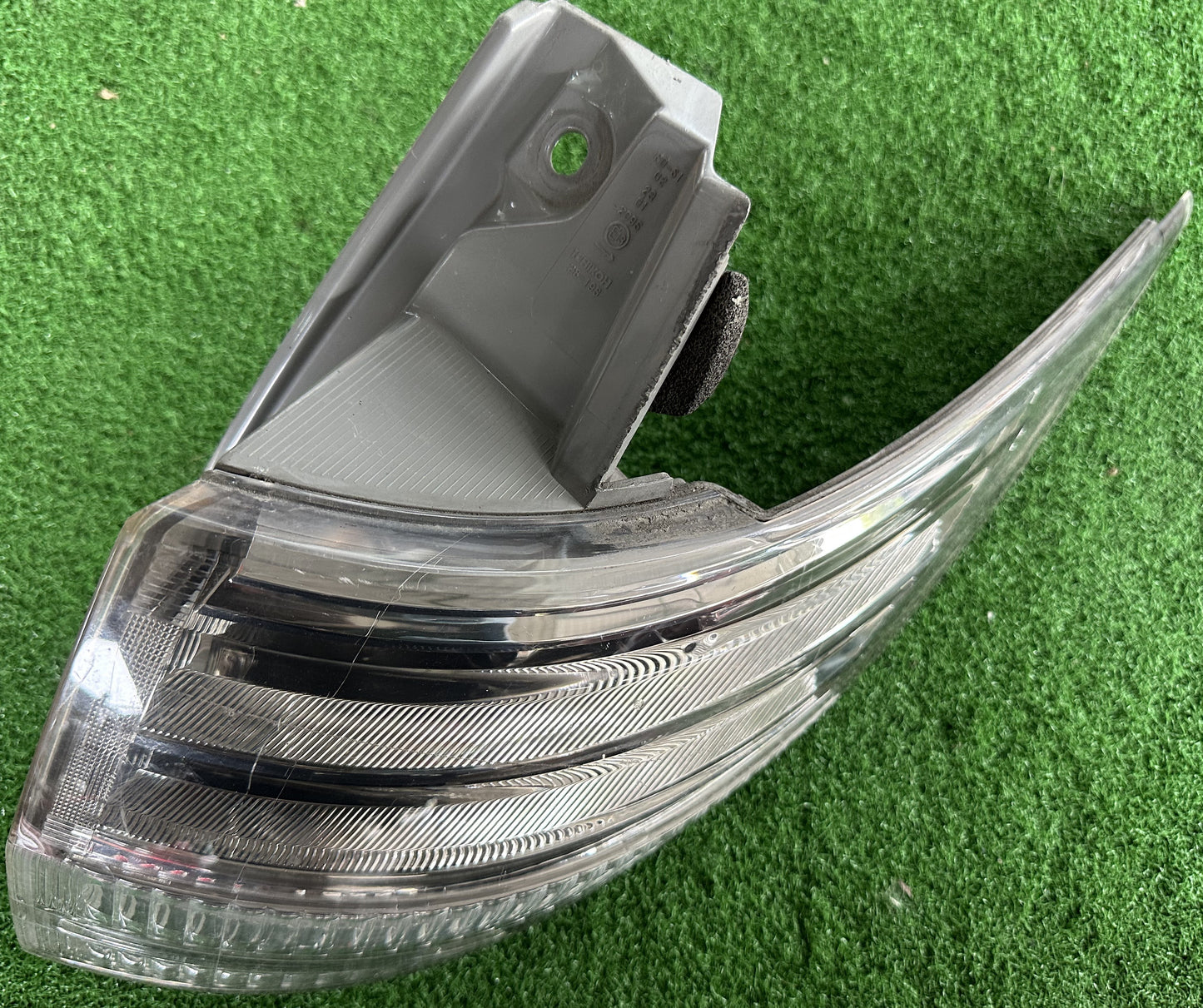 TOYOTA ESTIME OUTER TAIL LAMP (CLEAR) LH (TL00077)