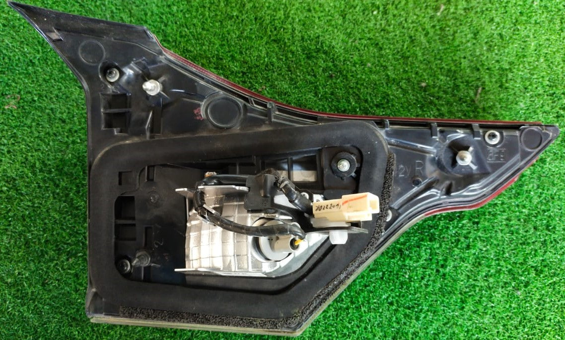 TOYOTA ARUZ INNER TAIL LAMP RH (TL00105)