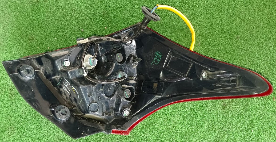 TOYOTA YARIS TAIL LAMP OUTER RH (TL00124)