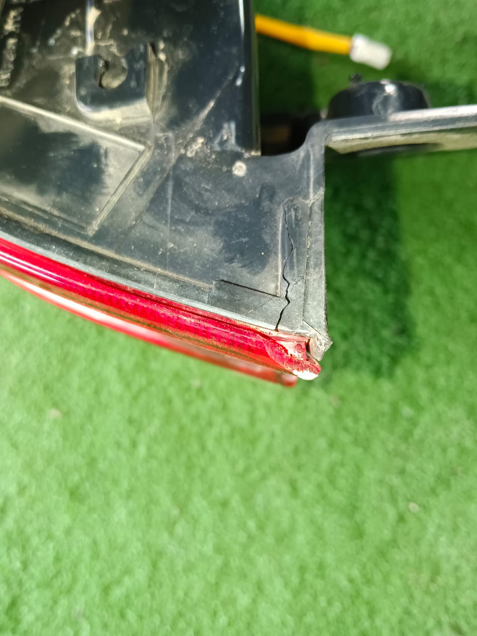 TOYOTA YARIS TAIL LAMP OUTER RH (TL00124)
