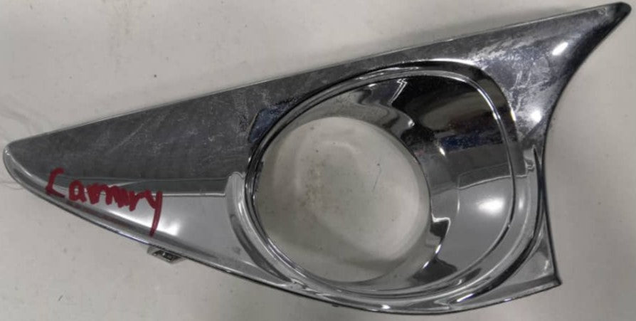 TOYOTA CAMRY ACV40 FOG LAMP COVER GOT HOLE LH (TY534E)