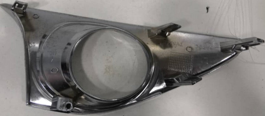 TOYOTA CAMRY ACV40 FOG LAMP COVER GOT HOLE LH (TY534E)
