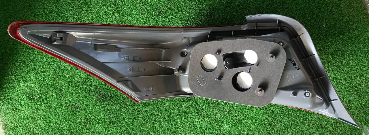 TOYOTA VIOS NCP150 2013 TAIL LAMP RH (TYL09A-4036A-RNNA)