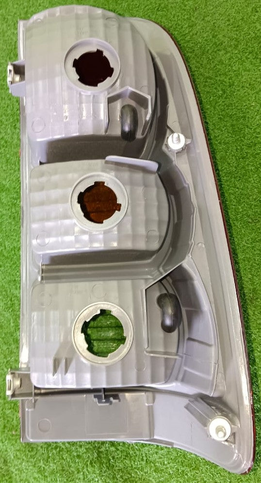 TOYOTA HILUX VIGO (KUN25) 2005 2/4DOOR TAIL LAMP LH (TYN07A-4036A-LNND)