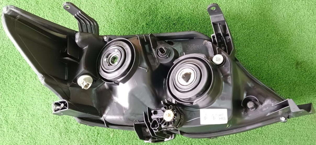 TOYOTA FORTUNER 2011 HEAD LAMP LH (TYN07E-4031A-LNND) (NEW)