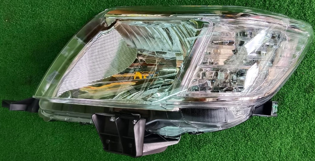 TOYOTA HILUX VIGO KUN26 2011 2/4DOOR HEAD LAMP LEFT (TYC) (TYN07J-4031A-LNND) (NEW)
