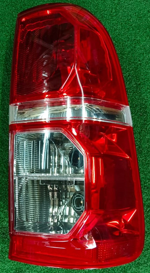 TOYOTA HILUX VIGO (KUN26) 2011 2/4DOOR TAIL LAMP RH (TYN07J-4036A-RNND)