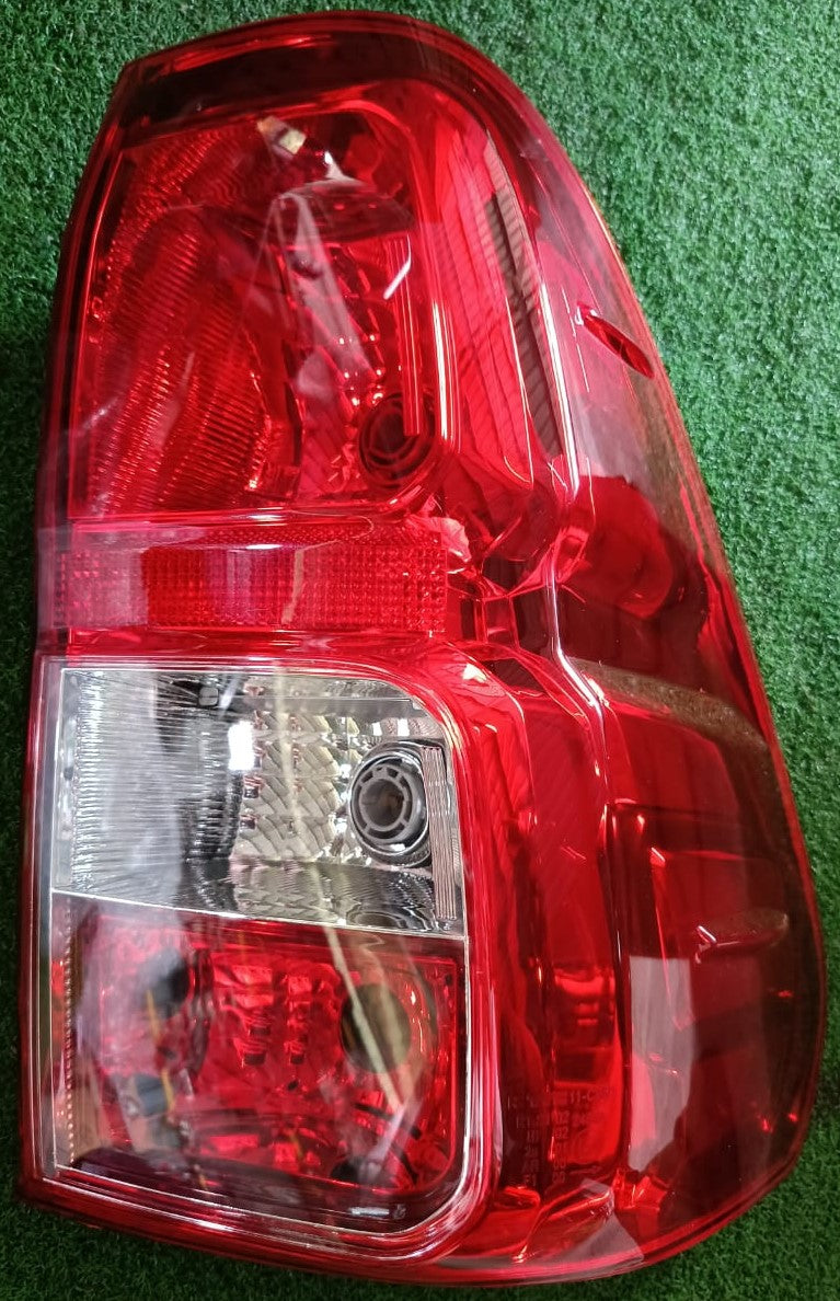 TOYOTA HILUX REVO (GUN125) 2015 2/4DOOR TAIL LAMP RIGHT (TYN07L-4036A-RNND)