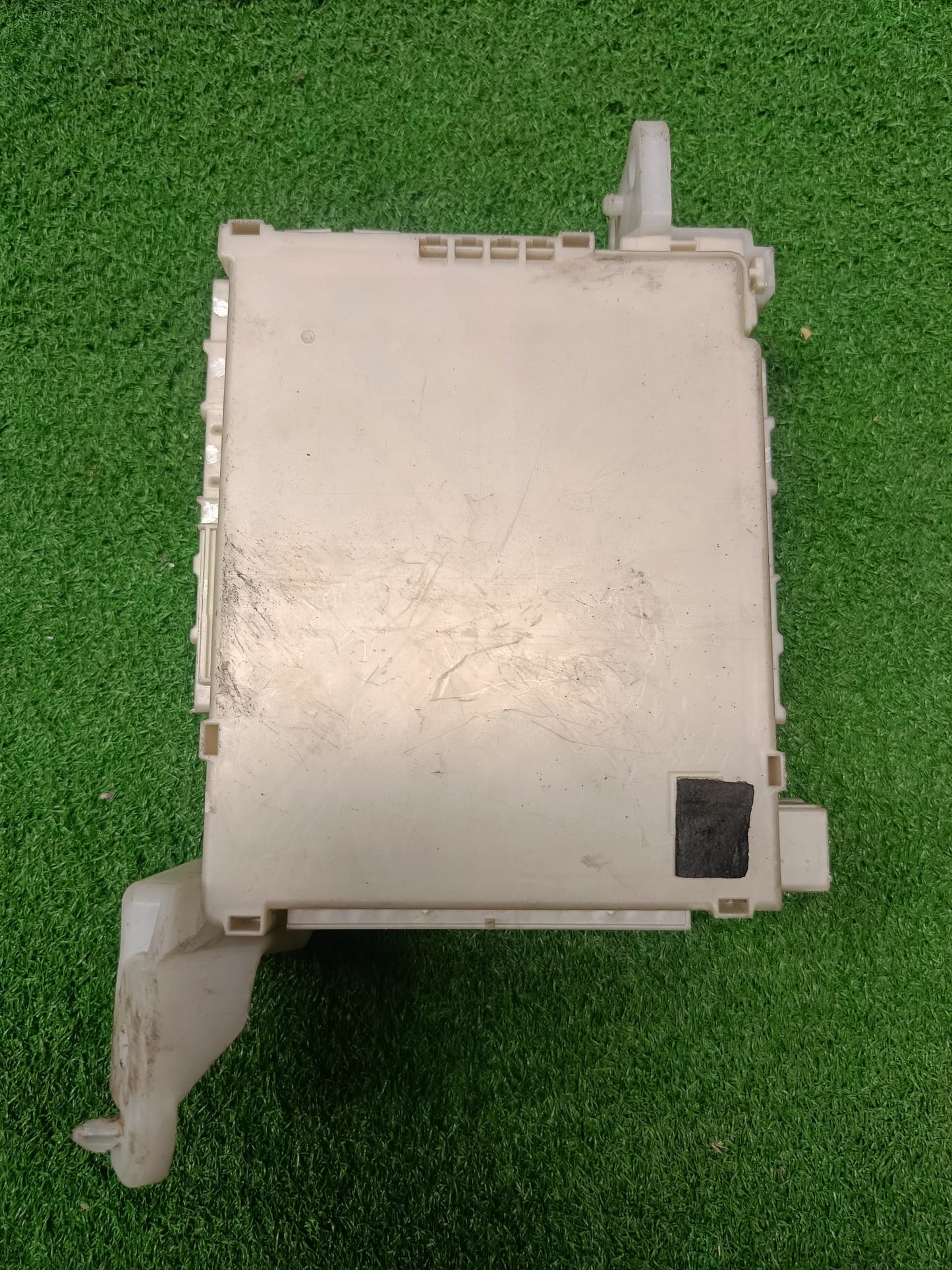TOYOTA VIOS NCP150 FUSE BOX ECU (89221-0D221)