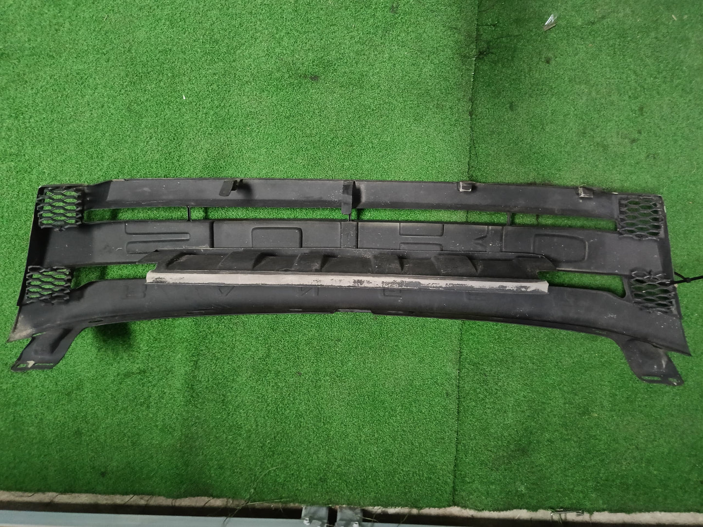 FORD RANGER GRILLE (T00025)