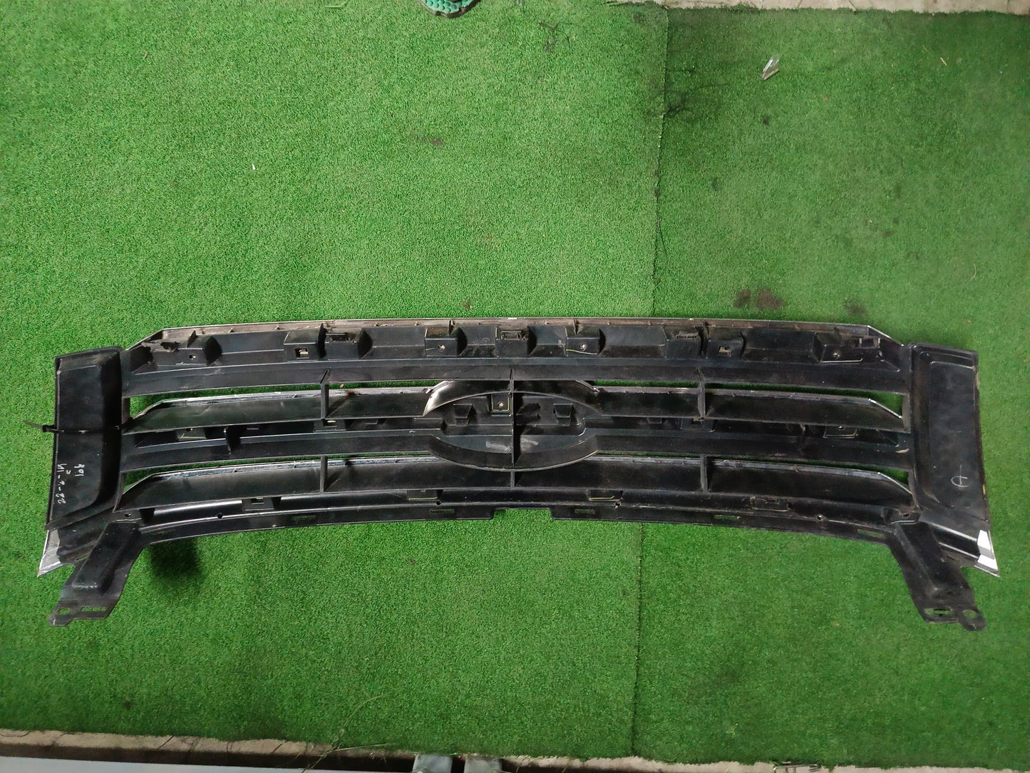 FORD T6 GRILLE (KT268)