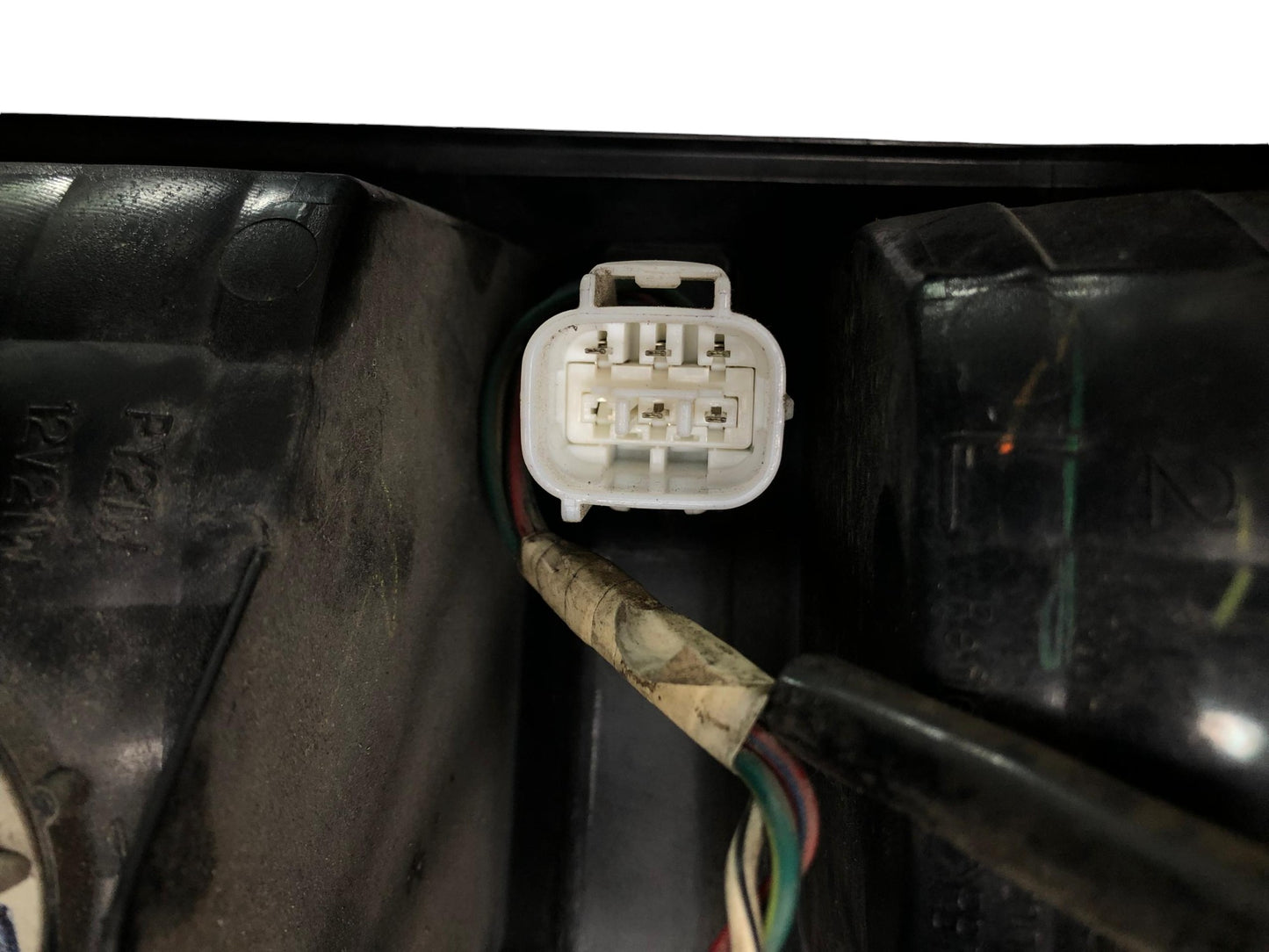 TOYOTA HILUX REVO TAIL LAMP (TL00137)