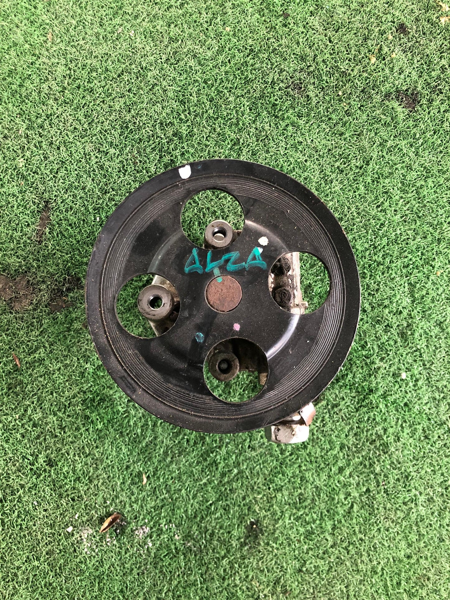 PERODUA ALZA STEERING PUMP (SP0007)
