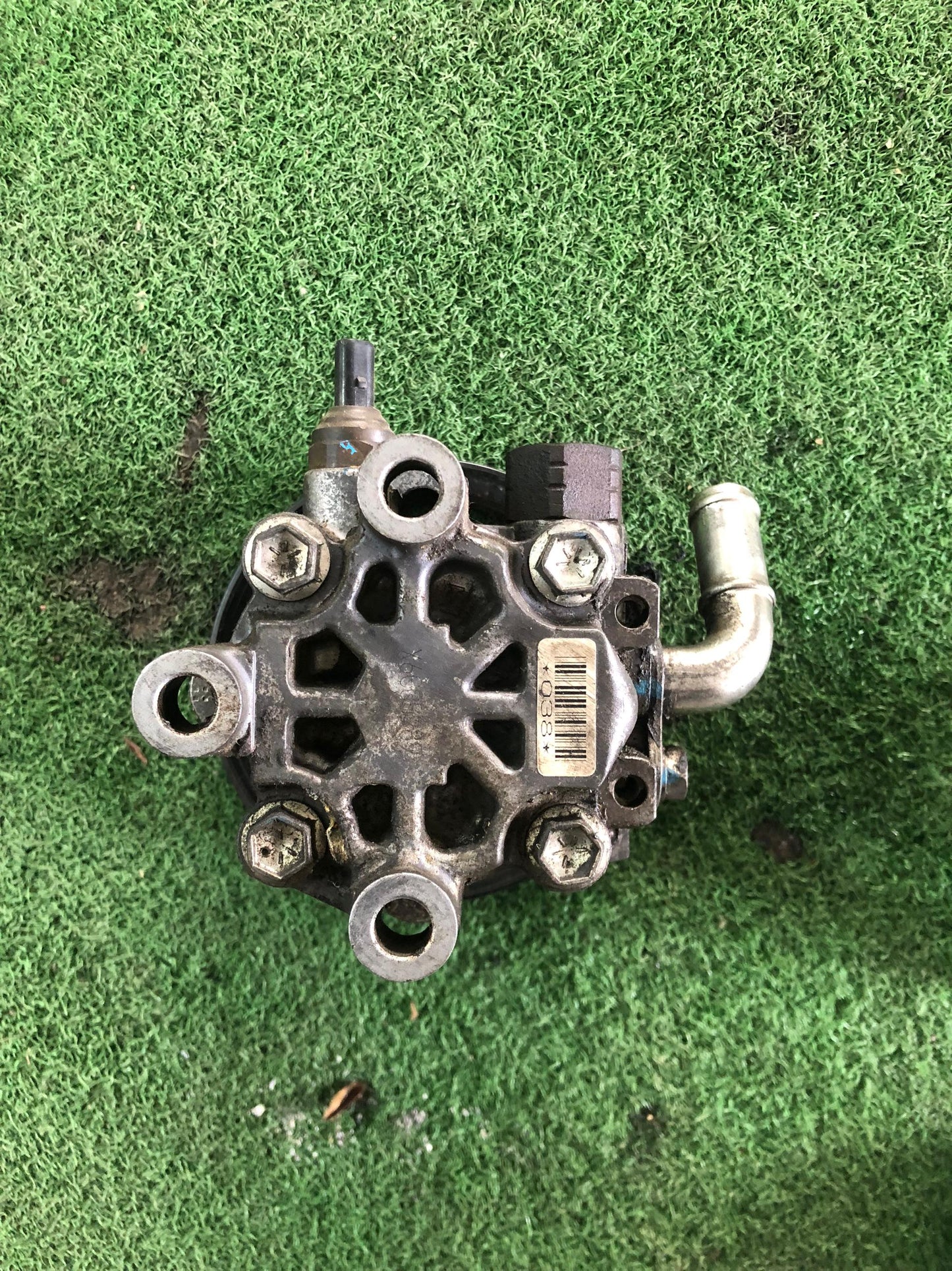 TOYOTA WISH STEERING PUMP (SP0008)