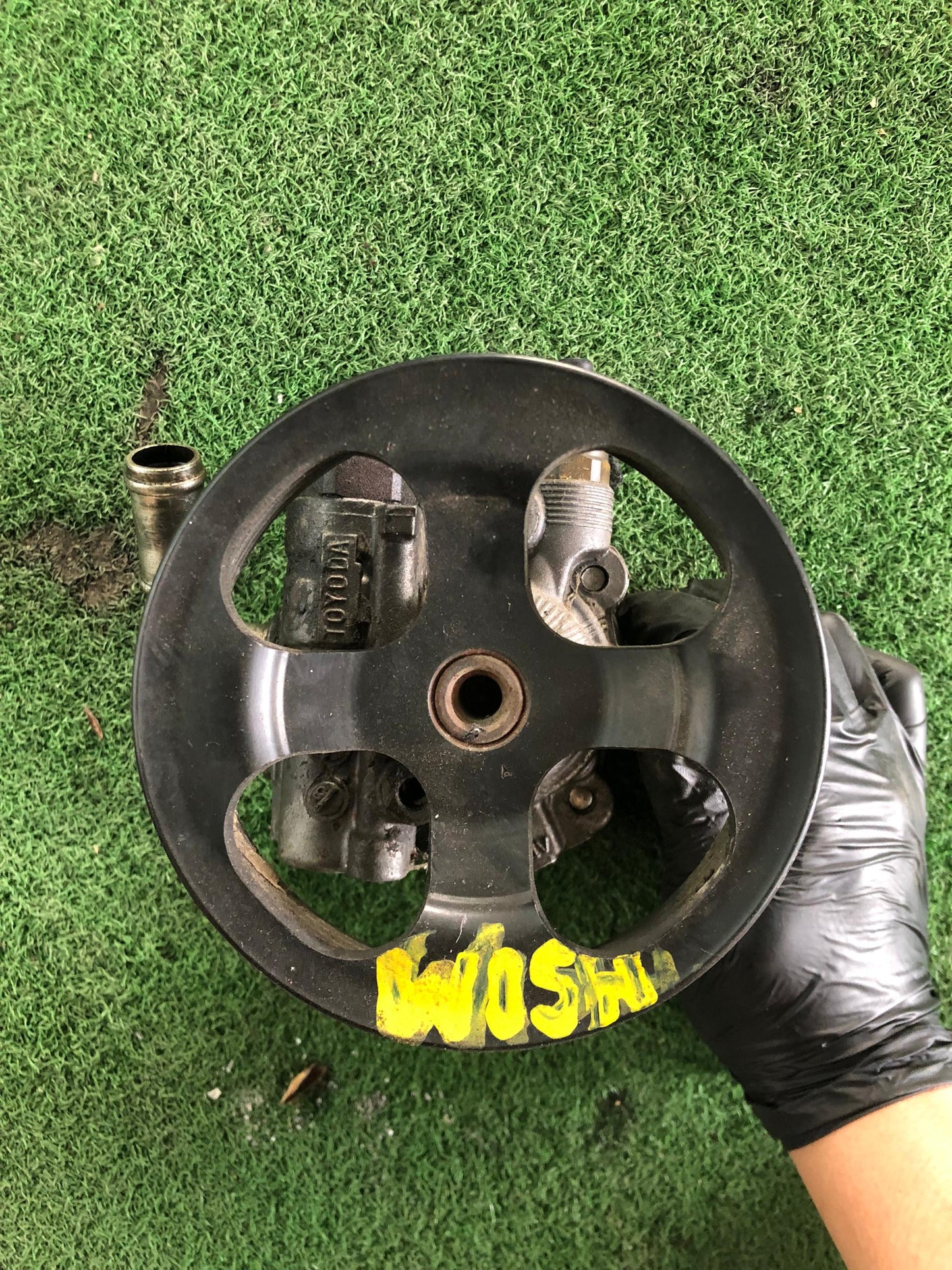 TOYOTA WISH STEERING PUMP (SP0008)